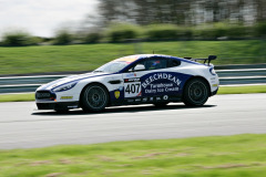 aston-martin-race-debut2